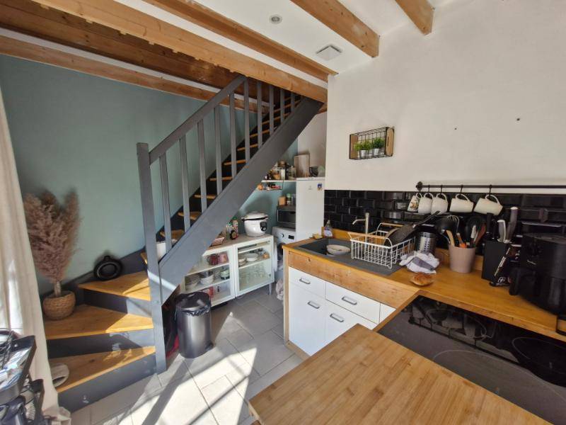 Petite maison de ville située à ETREPAGNY avec son petit jardin d'environ 150m²