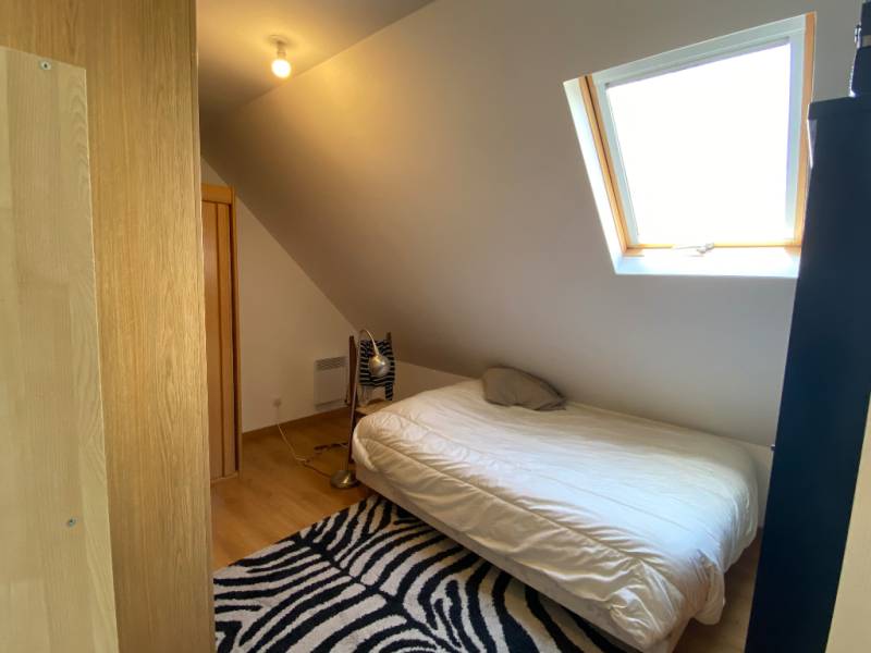 Maison d'env 90m²/ha, sise à ETREPAGNY dans l'Eure, sur un terrain d'env 570m²