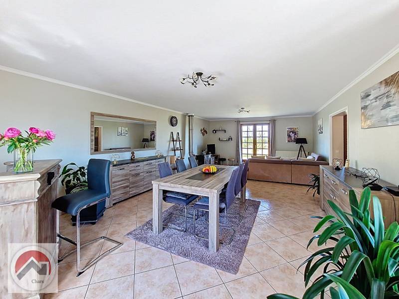 Maison récente traditionnelle, grand terrain de + de 1000 m², belles prestations, à 15 minutes de Marines (95)