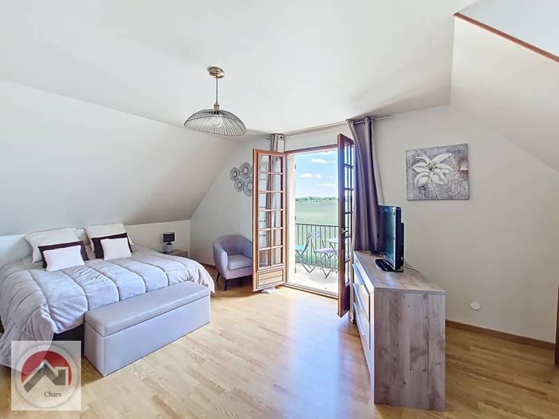 Maison récente traditionnelle, grand terrain de + de 1000 m², belles prestations, à 15 minutes de Marines (95)