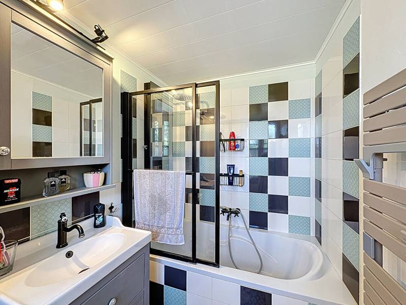 VEXIN FRANÇAIS, charmante maison avec belle dépendance, à proximité immédiate de Gisors. Idéal pour une résidence principale ou une maison de campagne.