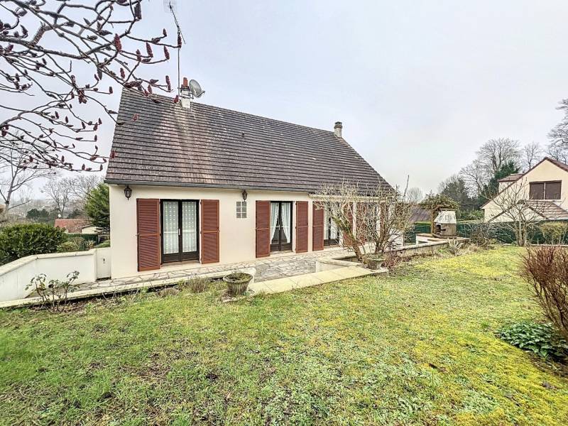 acheter une maison 3 chambres, sous-sol total, atelier,  plus de 700 m2 de terrain, gare et commerces sur place, 50 mn gare saint lazarre, a chaumont en vexin (60)