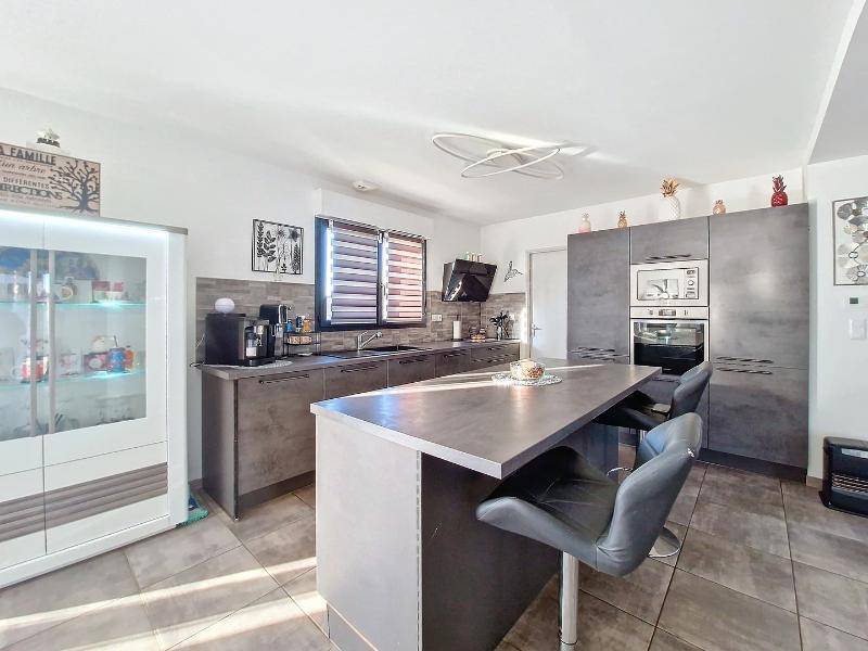 Maison traditionnelle de 2018 d’environ 115m²/hab, avec garage, proche ETREPAGNY dans l’Eure dans un village au calme