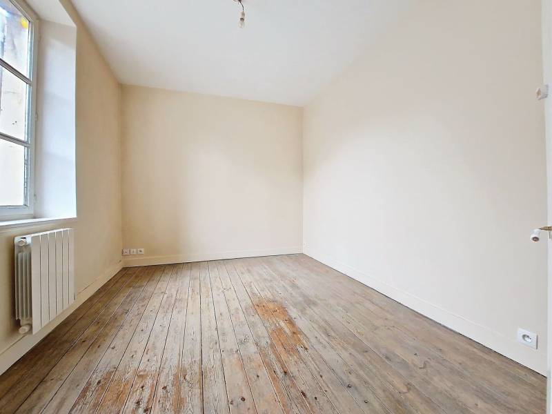 Maison à vendre avec dépendance et jardin, 15 min de Cergy, sur le secteur de Magny-en-Vexin