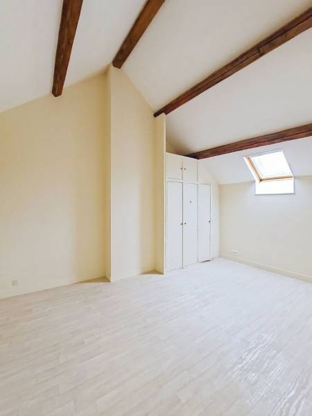 Maison à vendre avec dépendance et jardin, 15 min de Cergy, sur le secteur de Magny-en-Vexin