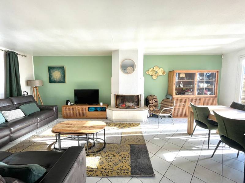 Acheter une maison avec piscine, sous-sol total, cuisine équipée, terrain de 1700 m² à Marines (95)