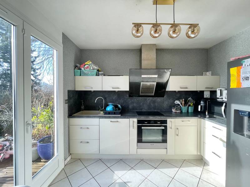 Acheter une maison avec piscine, sous-sol total, cuisine équipée, terrain de 1700 m² à Marines (95)