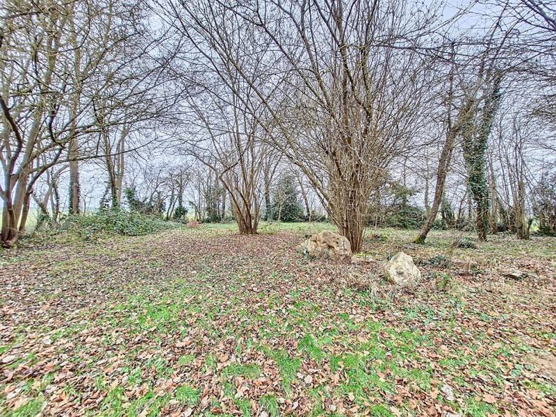 Acheter un pavillon traditionnel dans une résidence avec piscine privée, dans le Parc National du Vexin, avec garage, terrasse et terrain de plus de 1700 m², situé à 25 min de Cergy Pontoise
