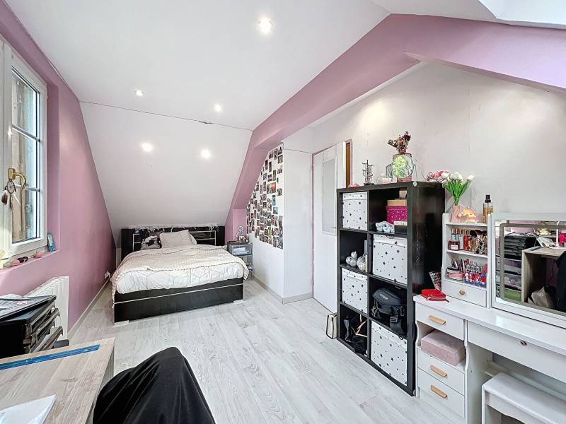 acheter maison avec sous-sol total, vie de plain-pied, 3 chambres, environnement paisible, terrain clos de 800 m2, à Chaumont-en-Vexin (60) à 30 minutes de  Pontoise (95)