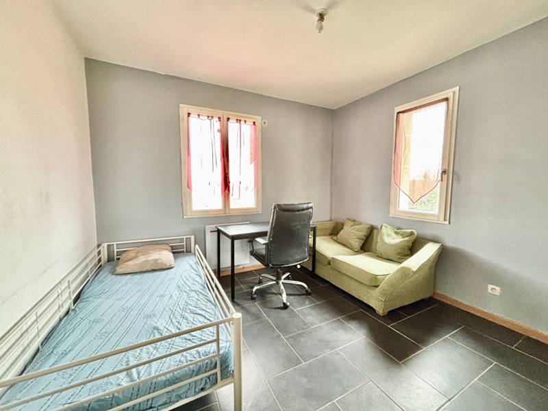 Acheter une maison de type R+1, axe rapide Cergy, sous-sol total, 1200 m² de terrain, 5 chambres, à Saint-Clair-sur-Epte