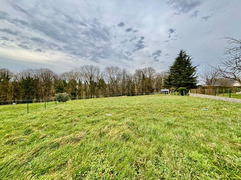 Acheter une maison de type R+1, axe rapide Cergy, sous-sol total, 1200 m² de terrain, 5 chambres, à Saint-Clair-sur-Epte