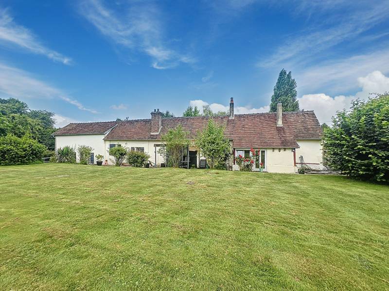 Acheter une maison ancienne entièrement restaurée, 4 chambres avec terrain de 1500 m², à Chaumont-en-Vexin (60)
