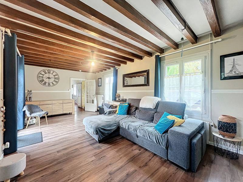 Acheter une maison ancienne entièrement restaurée, 4 chambres avec terrain de 1500 m², à Chaumont-en-Vexin (60)