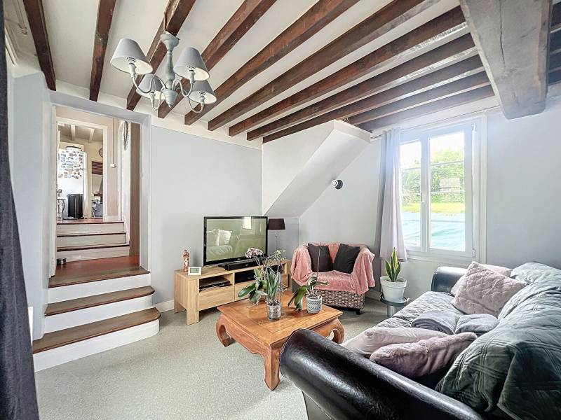 Acheter une maison ancienne entièrement restaurée, 4 chambres avec terrain de 1500 m², à Chaumont-en-Vexin (60)