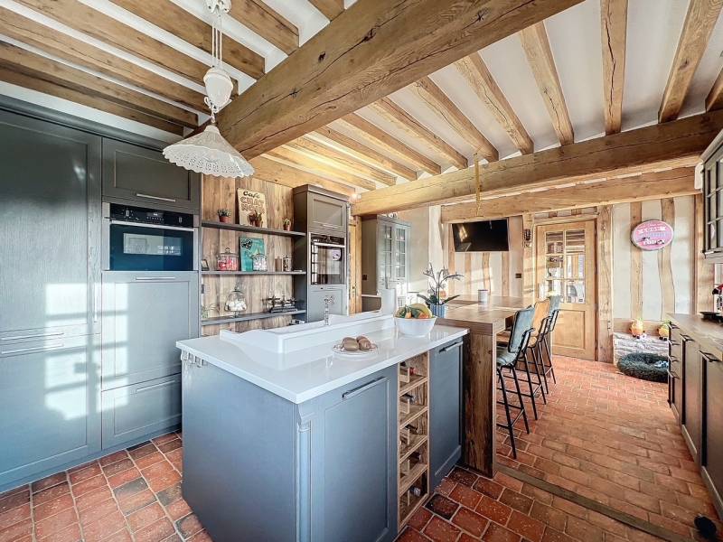 acheter une Belle propriété à moins de 10 minutes des Commerces, dans un environnement très agréable, 2000 m2 de terrain, 230 m2 habitable, à chaumont en vexin (60)