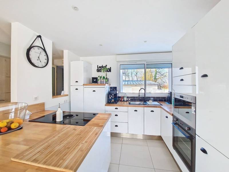 acheter une maison avec piscine, 900 m2 terrain, belles prestations, sous-sol total, à vernon (27)