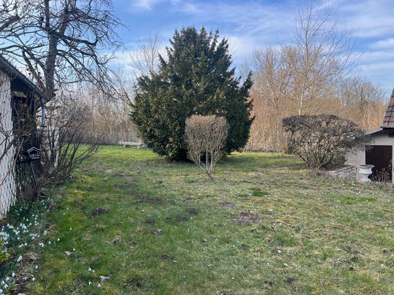 Maison à vendre, sur 1000 m² de terrain, commerces et gare sur place, 4 chambres, à 1h de Paris, à Chaumont-en-Vexin (60)