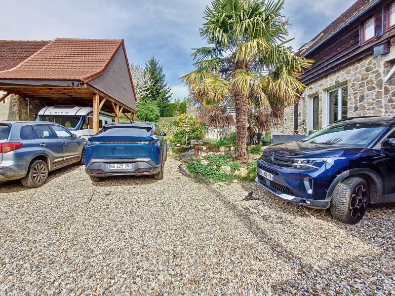Acheter une maison de charme en pierre, dans le Vexin, gare à proximité, 8 pièces, terrain de plus de 1000 m², à Chars (95)