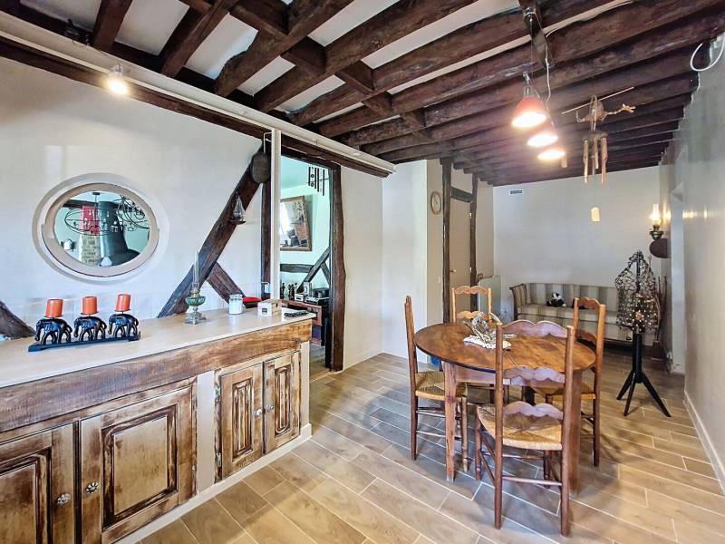 Acheter une maison de charme en pierre, dans le Vexin, gare à proximité, 8 pièces, terrain de plus de 1000 m², à Chars (95)