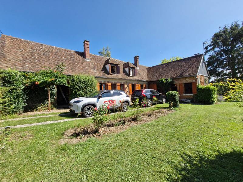 Acheter une maison ancienne en L avec jardin de 1300 m², vie de plain-pied, cave et atelier – Chaumont-en-Vexin (60)