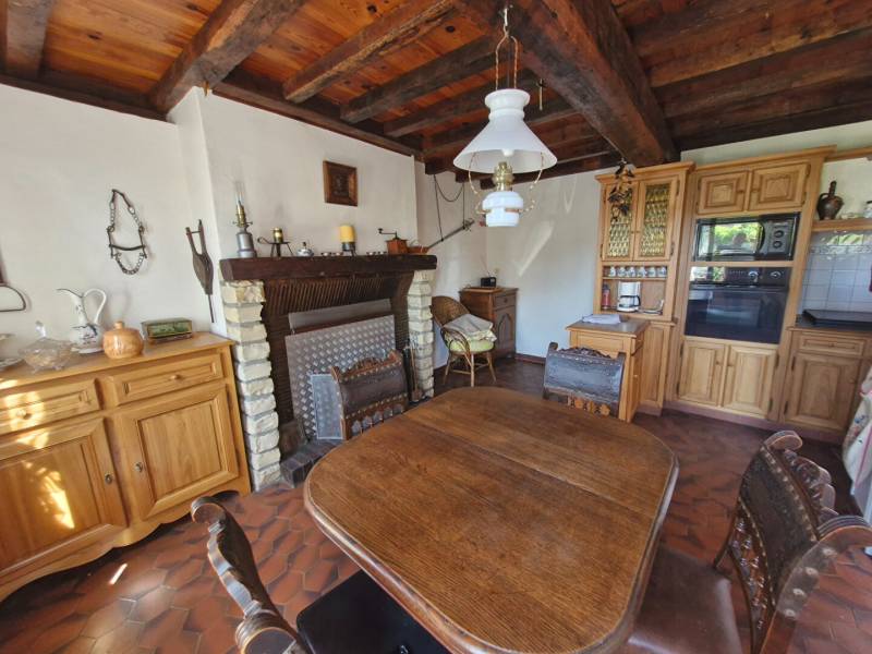 Acheter une maison ancienne en L avec jardin de 1300 m², vie de plain-pied, cave et atelier – Chaumont-en-Vexin (60)