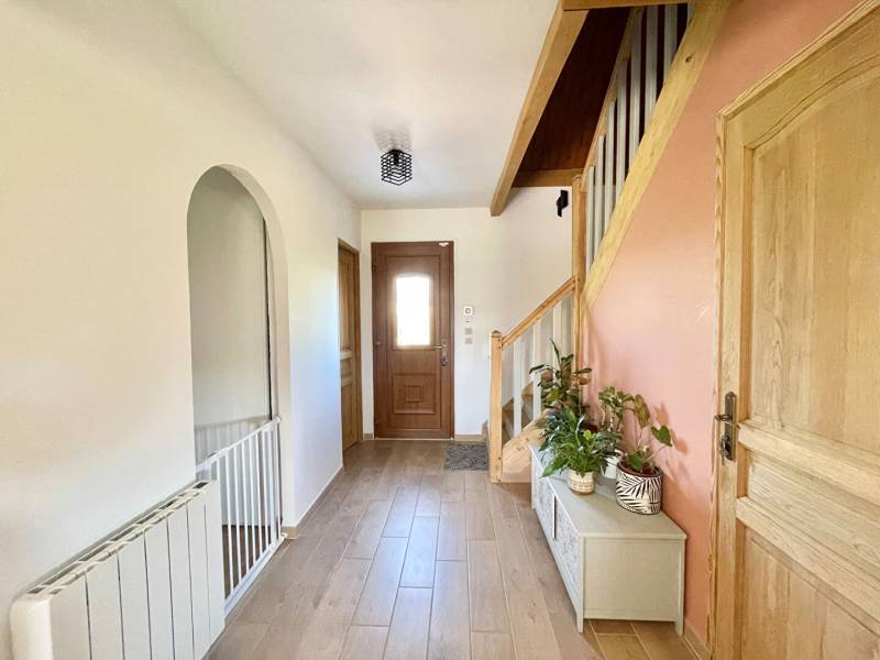 Achat maison avec sous-sol total, grand jardin de 1800 m², terrasse et 5 chambres – Village paisible du Vexin à proximité de Marines (95)