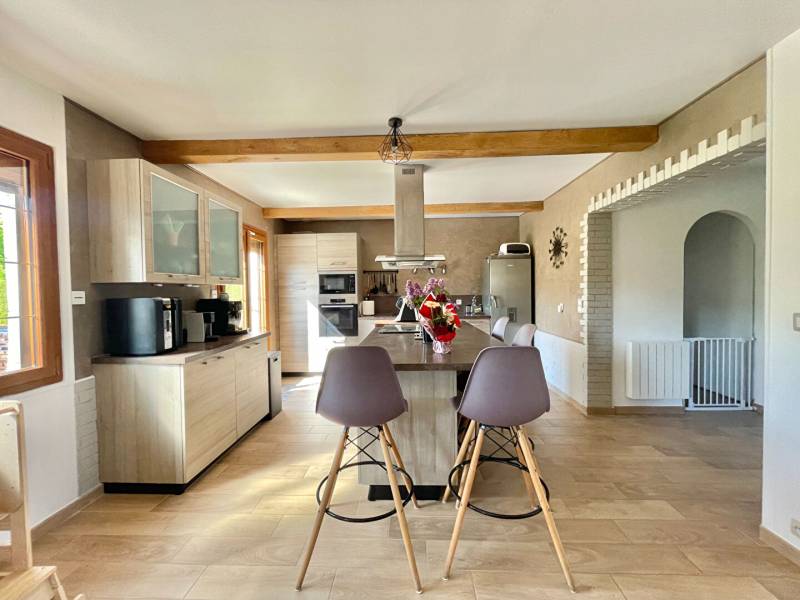 Achat maison avec sous-sol total, grand jardin de 1800 m², terrasse et 5 chambres – Village paisible du Vexin à proximité de Marines (95)