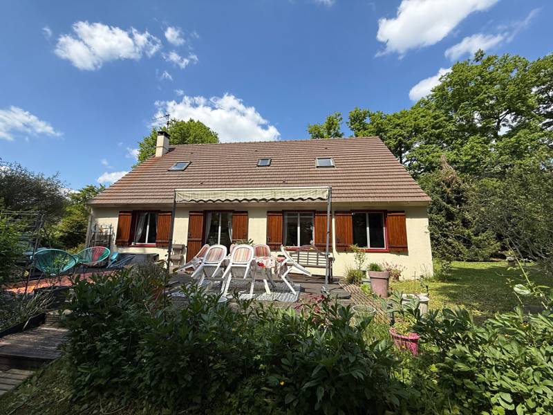 Acheter un pavillon dans un secteur recherché, proche commodités, écoles et gare, plus de 1700 m² de terrain – Chaumont-en-Vexin (60)