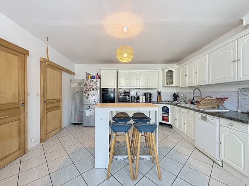 Acheter une maison ancienne avec dépendance de 100 m2  , gare et commerce sur place, jardin, magnifiques prestations, cuisine équipée, séjour lumineux, à chaumont en vexin