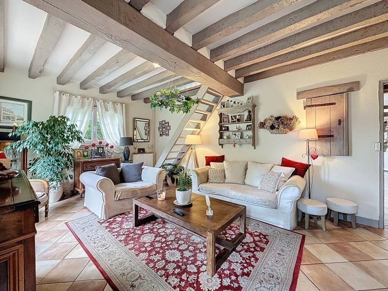 Acheter une maison ancienne de type longère dans le Vexin, 4 chambres, 1000 m² de terrain – située à Chaumont-en-Vexin (60)