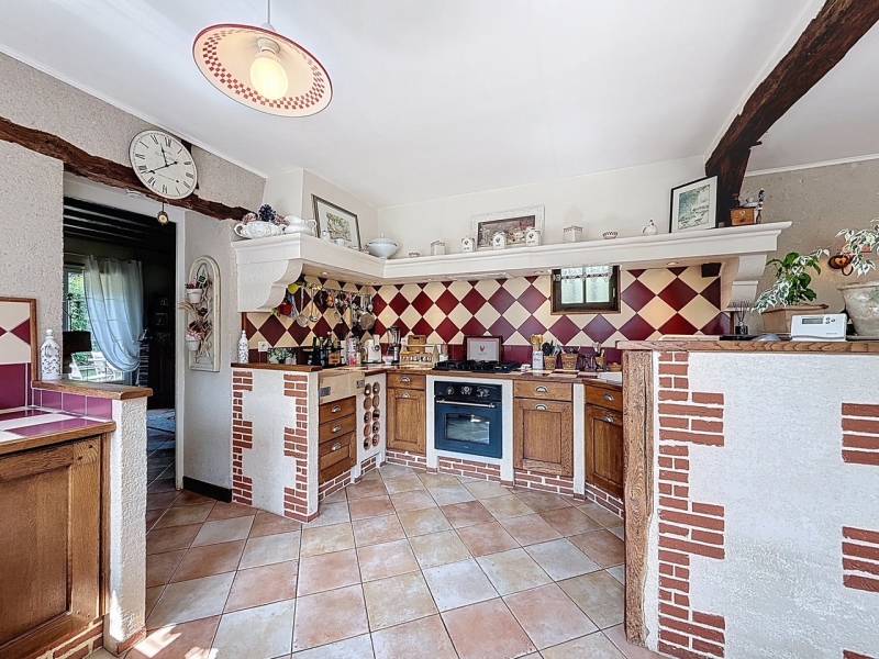 Acheter une maison ancienne de type longère dans le Vexin, 4 chambres, 1000 m² de terrain – située à Chaumont-en-Vexin (60)