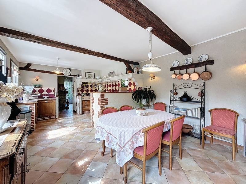 Acheter une maison ancienne de type longère dans le Vexin, 4 chambres, 1000 m² de terrain – située à Chaumont-en-Vexin (60)