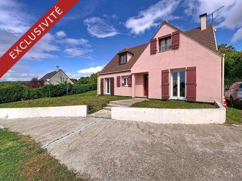 Opportunité exclusive : vaste pavillon de cinq chambres sur parc de 2000m² à Bézu-Saint-Éloi dans le département de l'Eure