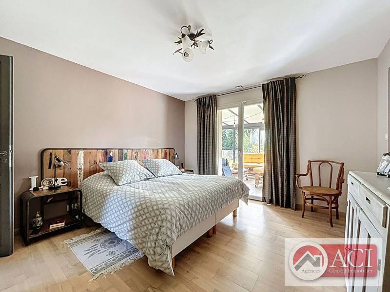 Bien exclusif : maison de plain-pied avec véranda, quatre chambres et verger à vendre à Hebecourt 27150