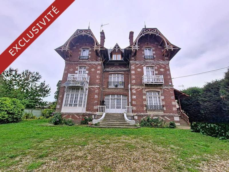 Vente en exclusivité : appartement bourgeois de trois chambres avec jardin privatif et garage à Etrépagny  27150