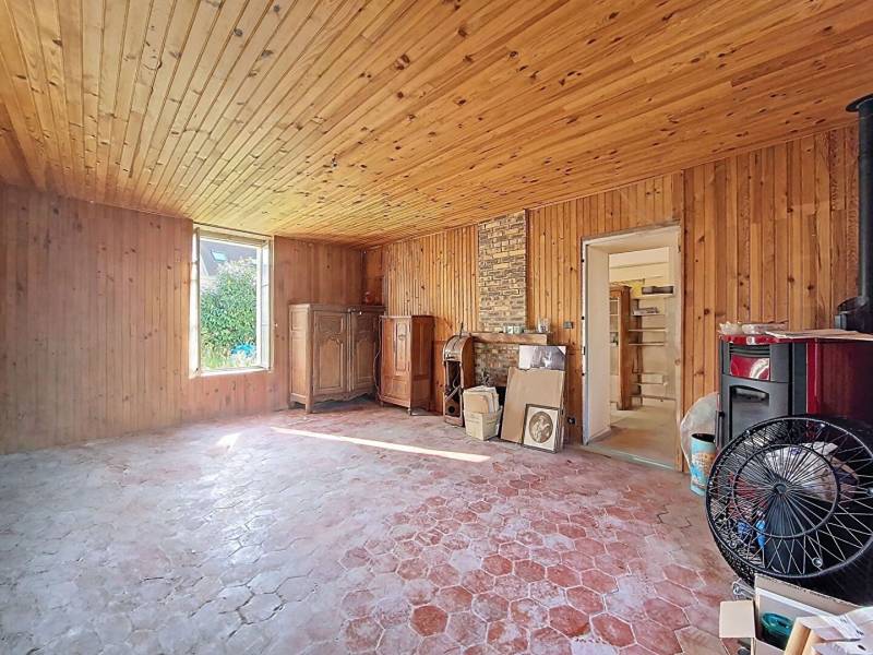 Maison à vendre en exclusivité : bâtisse en pierre de 179m² avec grange à Hadancourt le clocher 60