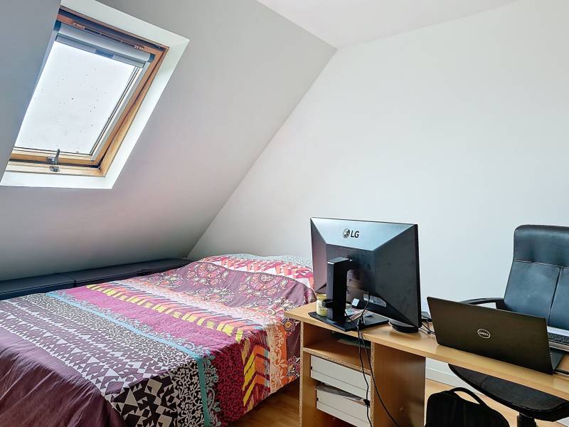 Maison à vendre en exclusivité : pavillon familial de trois chambres avec garage et jardin à Étrépagny dans l'Eure