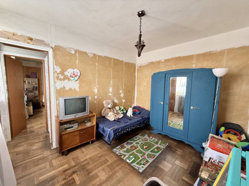 Opportunité exclusive : maison sur sous-sol total avec beau potentiel et jardin à vendre à Fresne Leguillon