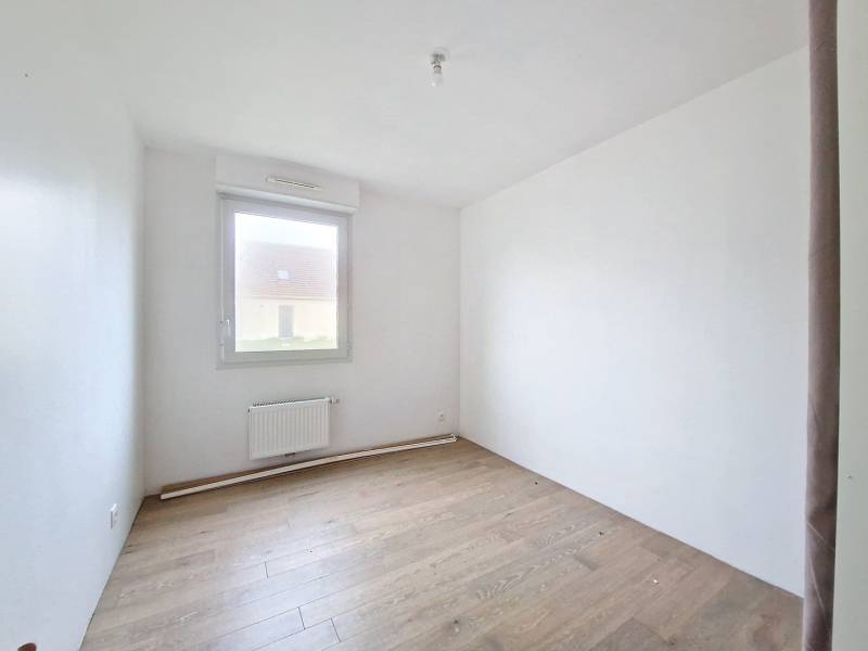 acheter une maison de plain-pied de moins de 10 ans axe rapide CERGY (95) , 4 chambres, garage terrain 1000 m2, DPE A, situé a SAINT CLAIR SUR EPTE